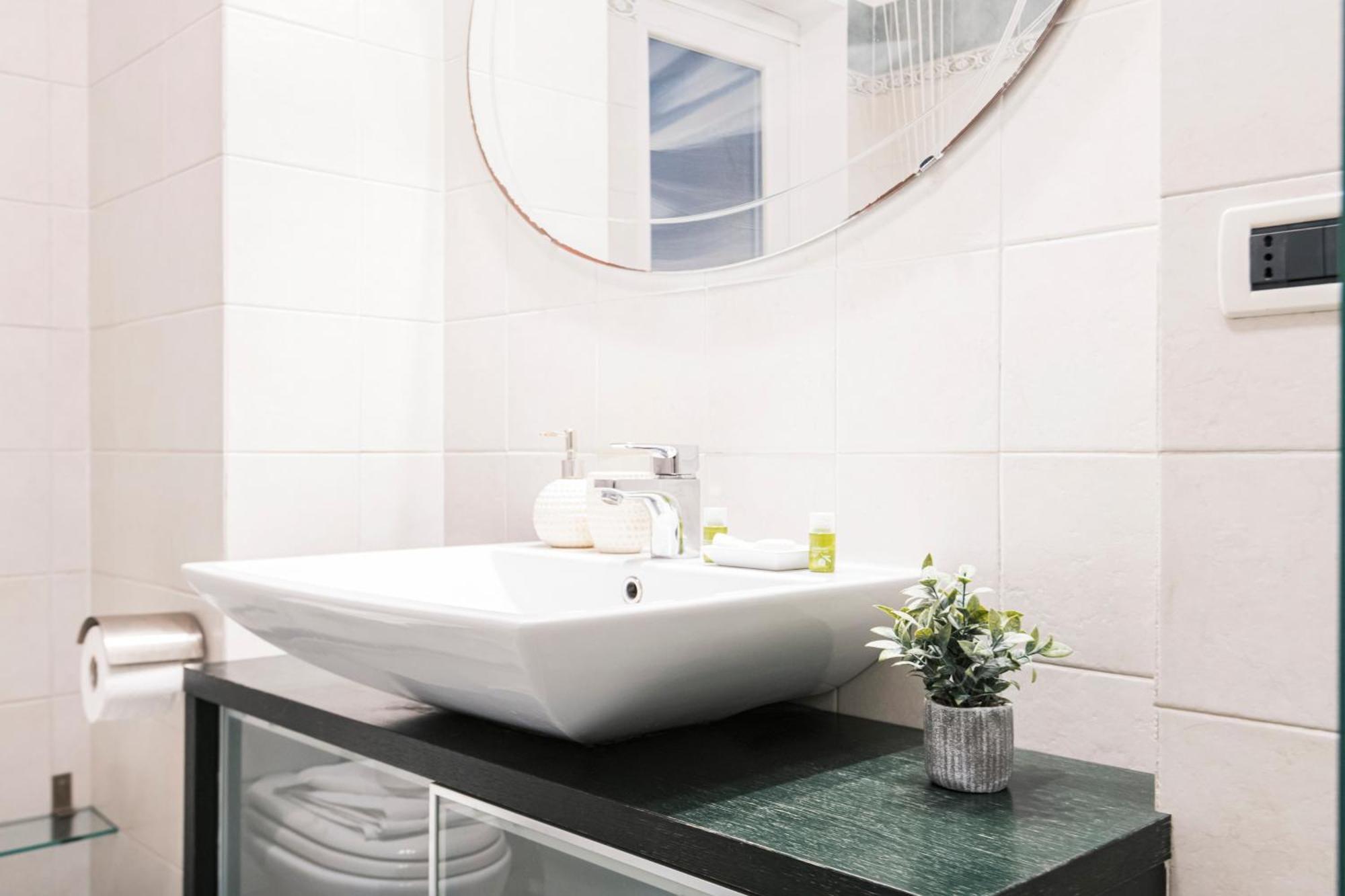 Appartamento Easylife - Pearl With Balcony On Ticinese District *